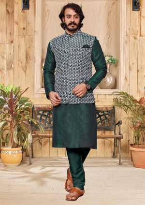 Presenting Silk Lakhanavi Coti Green Kurta With Pajama